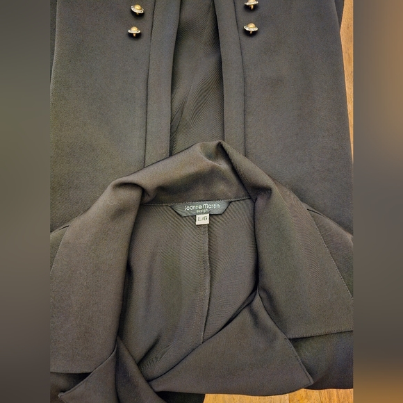 Women uniform - Picture 3 of 3